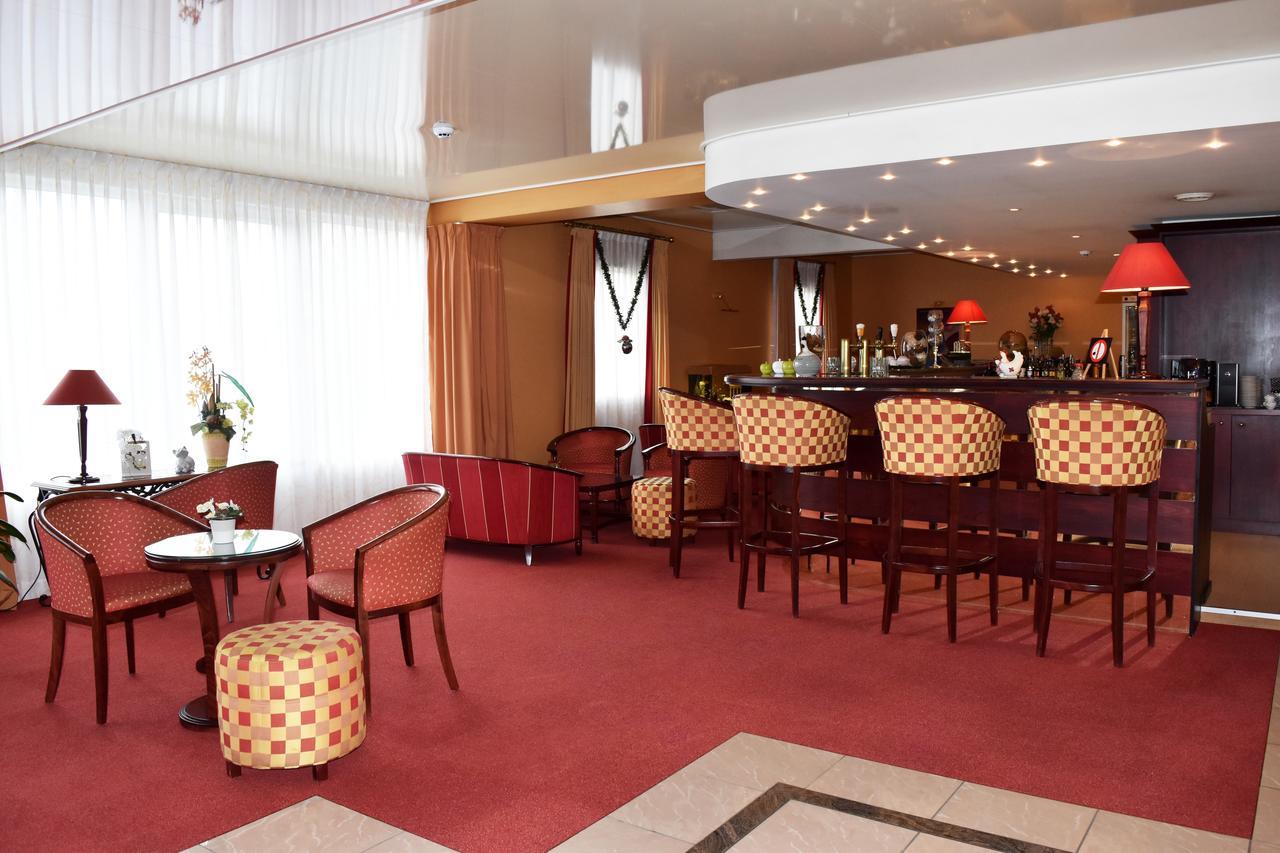 Hotel Le Pole Europeen Aubange Esterno foto